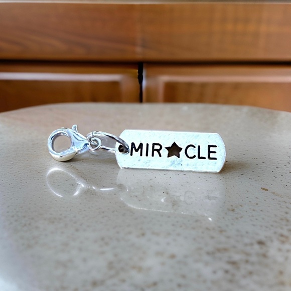 🔴 5 for $10 ONE MIRACLE Silver Tone Inspirational Word Charm Lobster Clasp - Picture 1 of 5